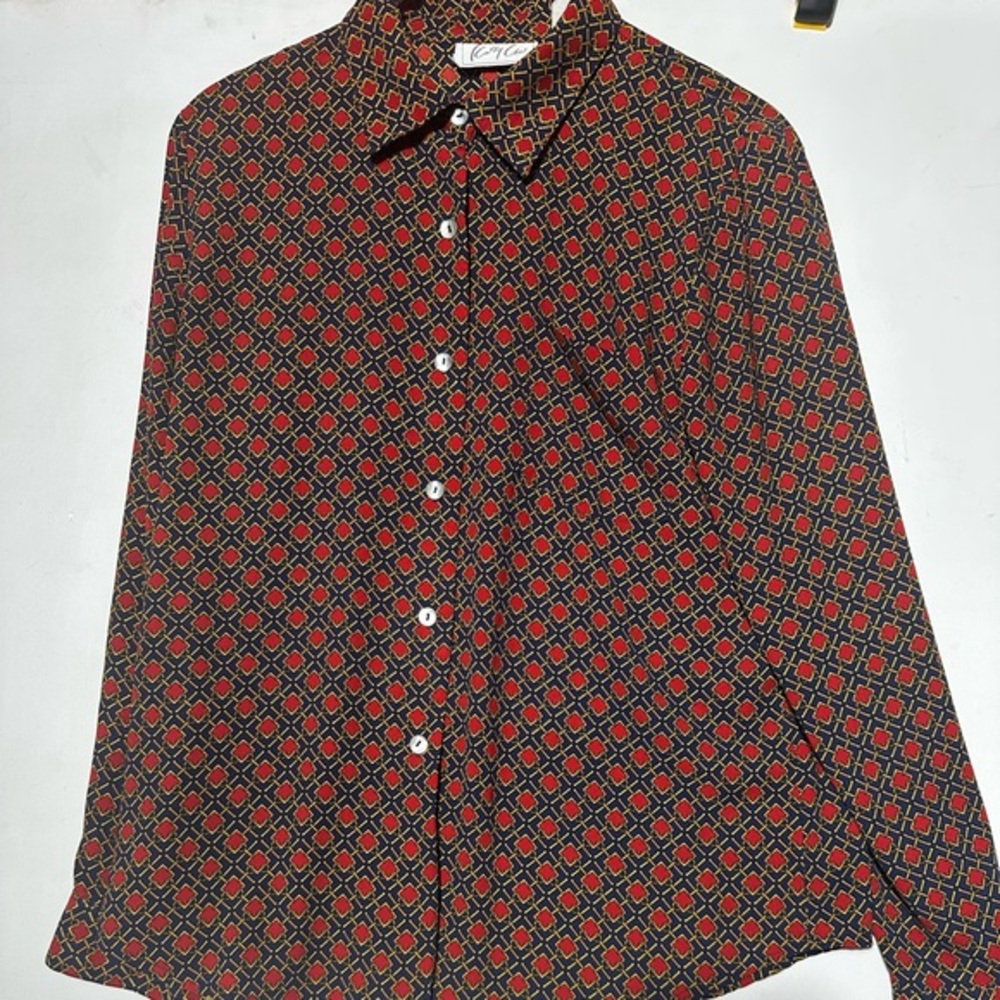 Vintage Stretch Button up Designer link inspired pattern geometric